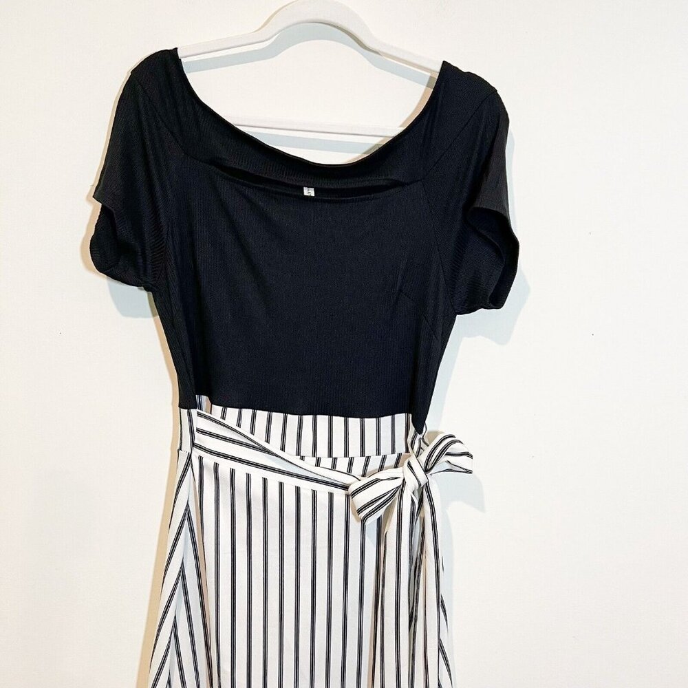 Find Me Plus Dress Size 1XL Striped Layered Short Sleeve‎ Peekaboo Front Midi - Picture 3 of 10